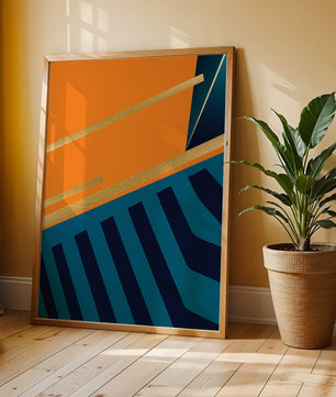 Moderne geometrische Abstraktion mit goldenen Elementen und kräftigen Farben 