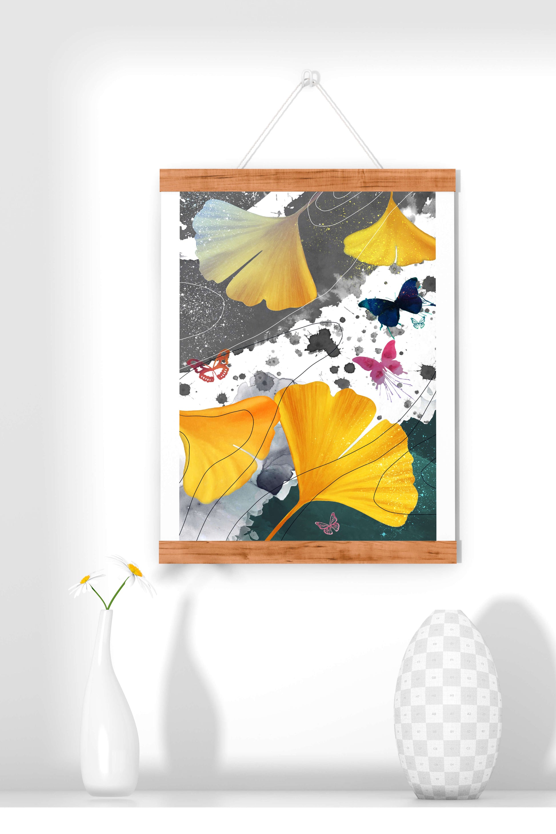 Composición artística con hojas amarillas y mariposas