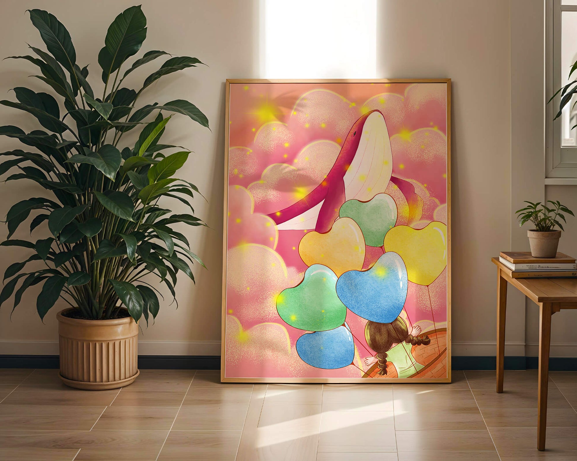Globos en forma de corazón y ballena en una escena colorida y caprichosa.