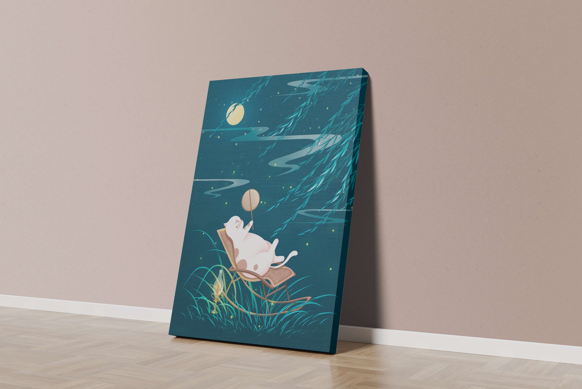 Adorable ilustración de un gato relajándose en un jardín iluminado por la luna con linterna