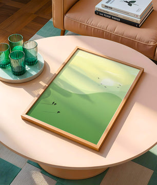 Paisaje minimalista con figuras silueteadas y aves al atardecer