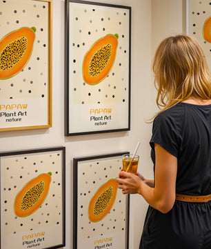 Abstract Papaya Art With Polka Dot Background - Mi tienda