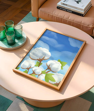 Künstlerische Illustration von Baumwollpflanzen vor einem klaren blauen Himmel