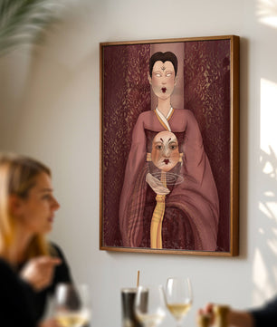 Ilustración de una figura mística con máscara y fondo ornamentado