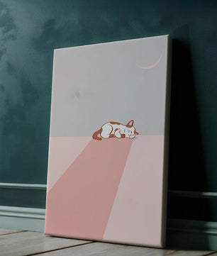 Schlafende Katze in minimalistischer Mondlichtszene