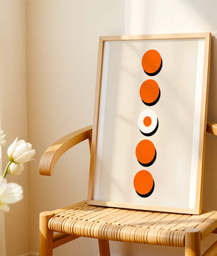 Vertical Arrangement of Orange and White Circles with Shadows on a Light Background - Mi tienda