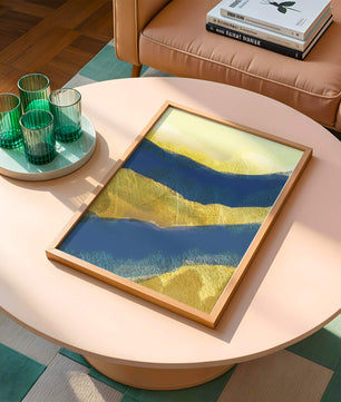 Paisaje abstracto con capas texturizadas en azul y amarillo