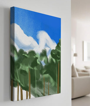 Malerische Waldlandschaft mit blauem Himmel und flauschigen Wolken