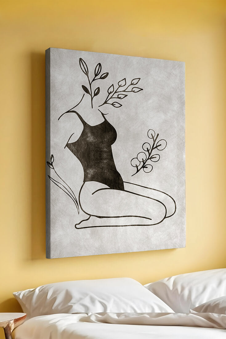 Mujer abstracta con elementos botánicos en estilo minimalista