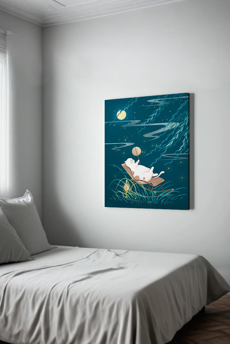 Adorable ilustración de un gato relajándose en un jardín iluminado por la luna con linterna