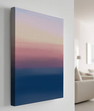 Atardecer abstracto y tranquilo sobre el océano con cielo degradado