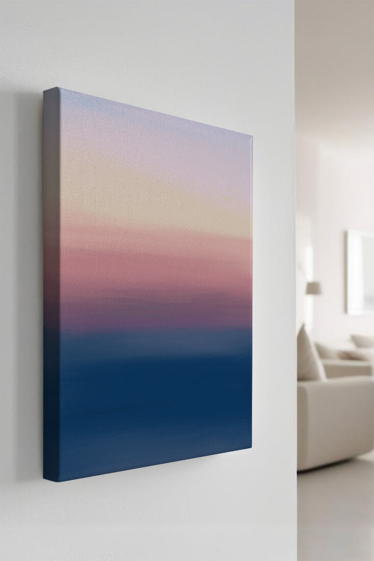 Atardecer abstracto y tranquilo sobre el océano con cielo degradado