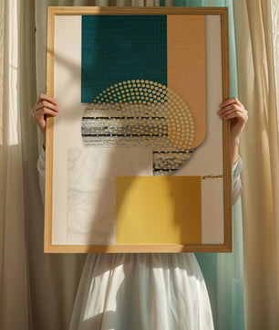 Abstraktes geometrisches Design mit Texturen und goldenen Akzenten