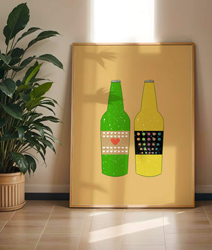 Ilustración de botellas de cerveza coloridas con etiquetas artísticas