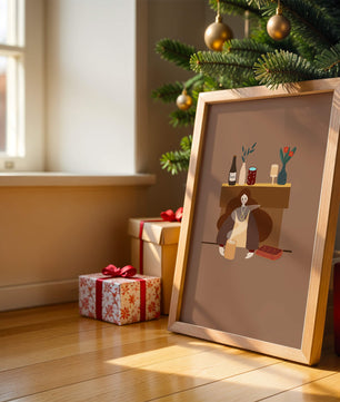 Escena acogedora con mujer junto a la chimenea y elementos decorativos