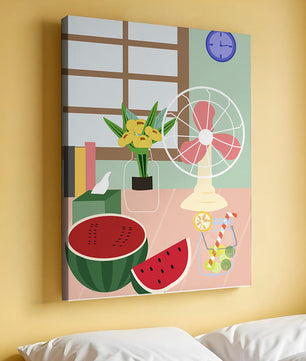Nature morte sur le thème de l'été avec pastèque, éventail et fleurs dans un intérieur lumineux