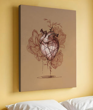 Ilustración detallada de un corazón anatómico con elementos florales sobre fondo beige