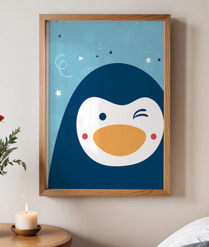 Pingüino animado juguetón sobre un fondo azul caprichoso
