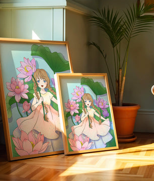 Illustration fantaisiste d'une jeune fille aux cheveux tressés parmi des fleurs de lotus