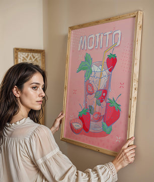 Ilustración de un mojito de fresa con fondo rosa vibrante y diseño juguetón