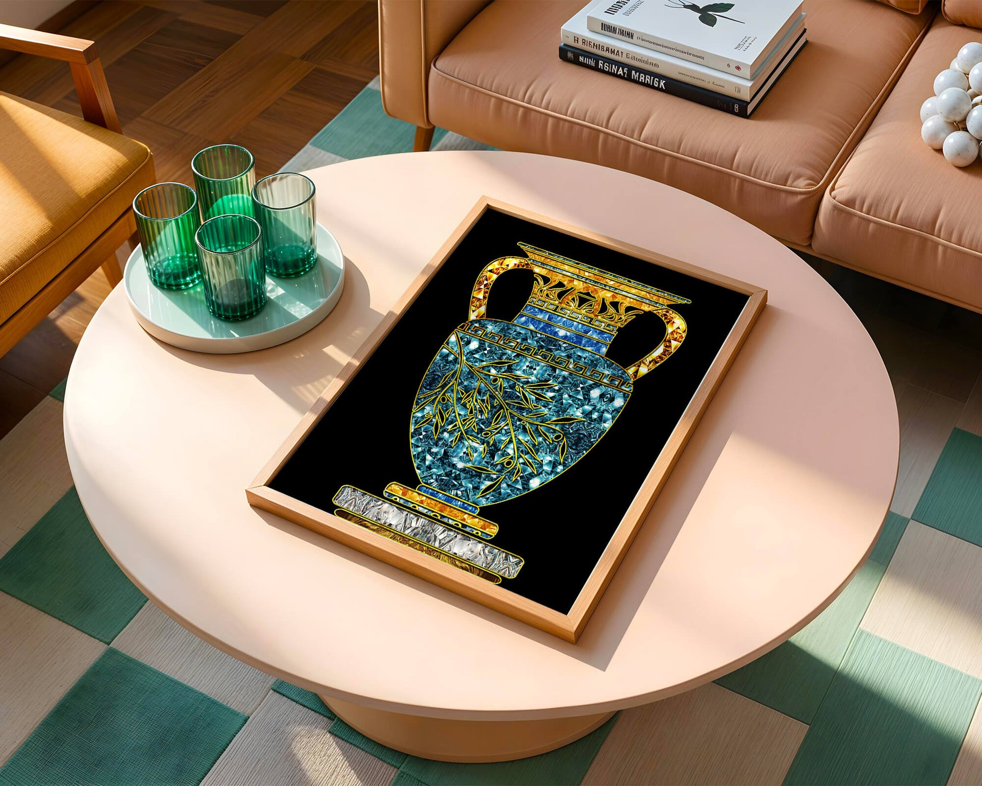 Jarrón de mosaico detallado con piedras preciosas doradas y azules sobre fondo negro