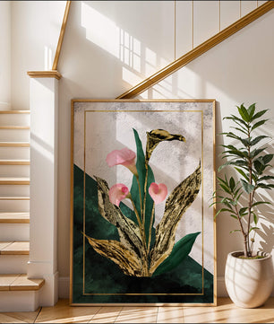 Abstrakte botanische Kunst mit rosa Calla-Lilien und goldenen Blättern