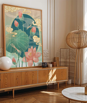 Ruhiges orientalisches Lotus-Design mit Libellen und Wolken