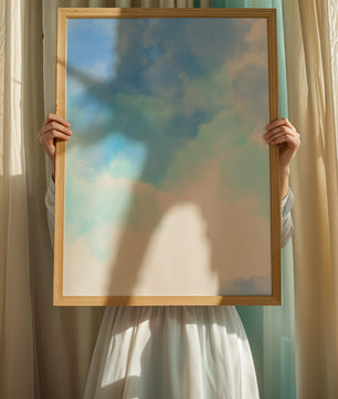 Cielo azul sereno con nubes suaves