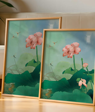 Fleurs de lotus sereines avec des libellules lors d'une journée tranquille