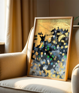 Arte abstracto con dorado y pinceladas coloridas