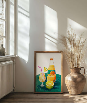 Ilustración colorida de bebidas cítricas con botella y vaso