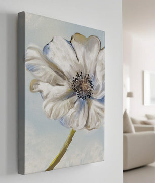 Art captivant de fleurs blanches avec des nuances de bleu sur un fond pastel