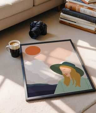 Abstrakte Illustration einer Frau mit Hut vor einer Kulisse aus Sonne und Bergen