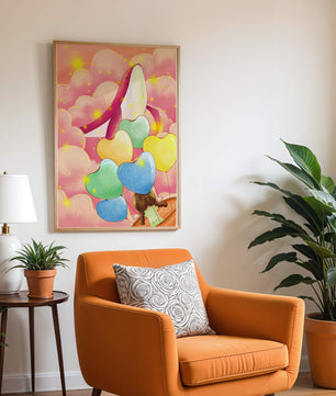 Globos con forma de corazón y ballena en una escena caprichosa y colorida