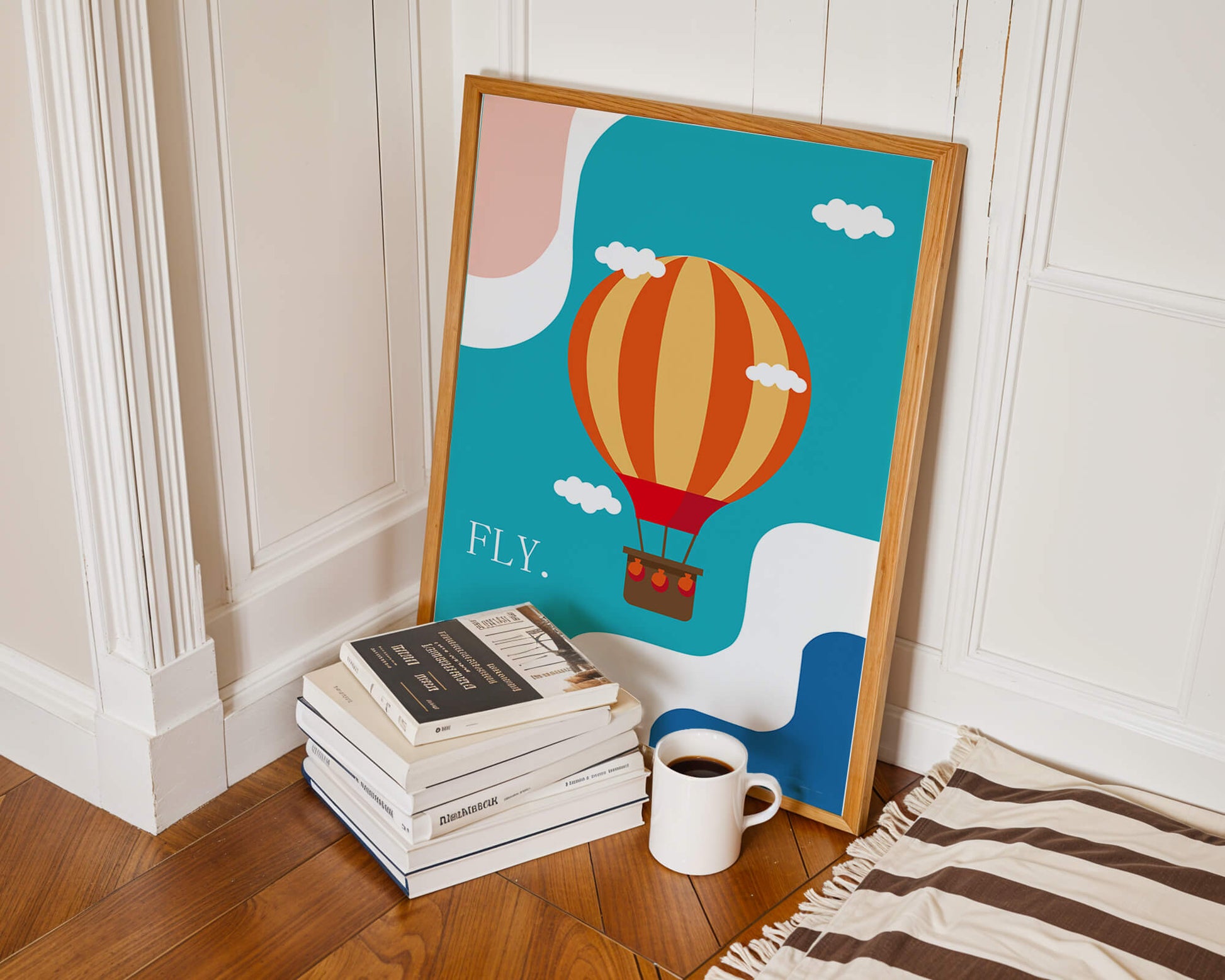 Bunte Heißluftballon-Illustration mit Wolken und abstrakten Formen