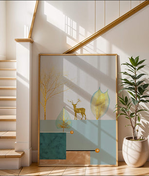 Abstrakte Komposition mit goldenem Hirsch und Blättern auf strukturiertem Hintergrund