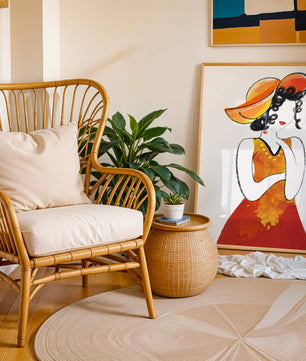 Elegante Frau in einem lebendigen Hut und Kleid Illustration