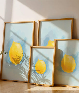 Obra de arte en acuarela de un limón sobre un fondo azul