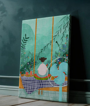Jeune fille assise sur une table à carreaux avec une pastèque près de la fenêtre donnant sur la nature