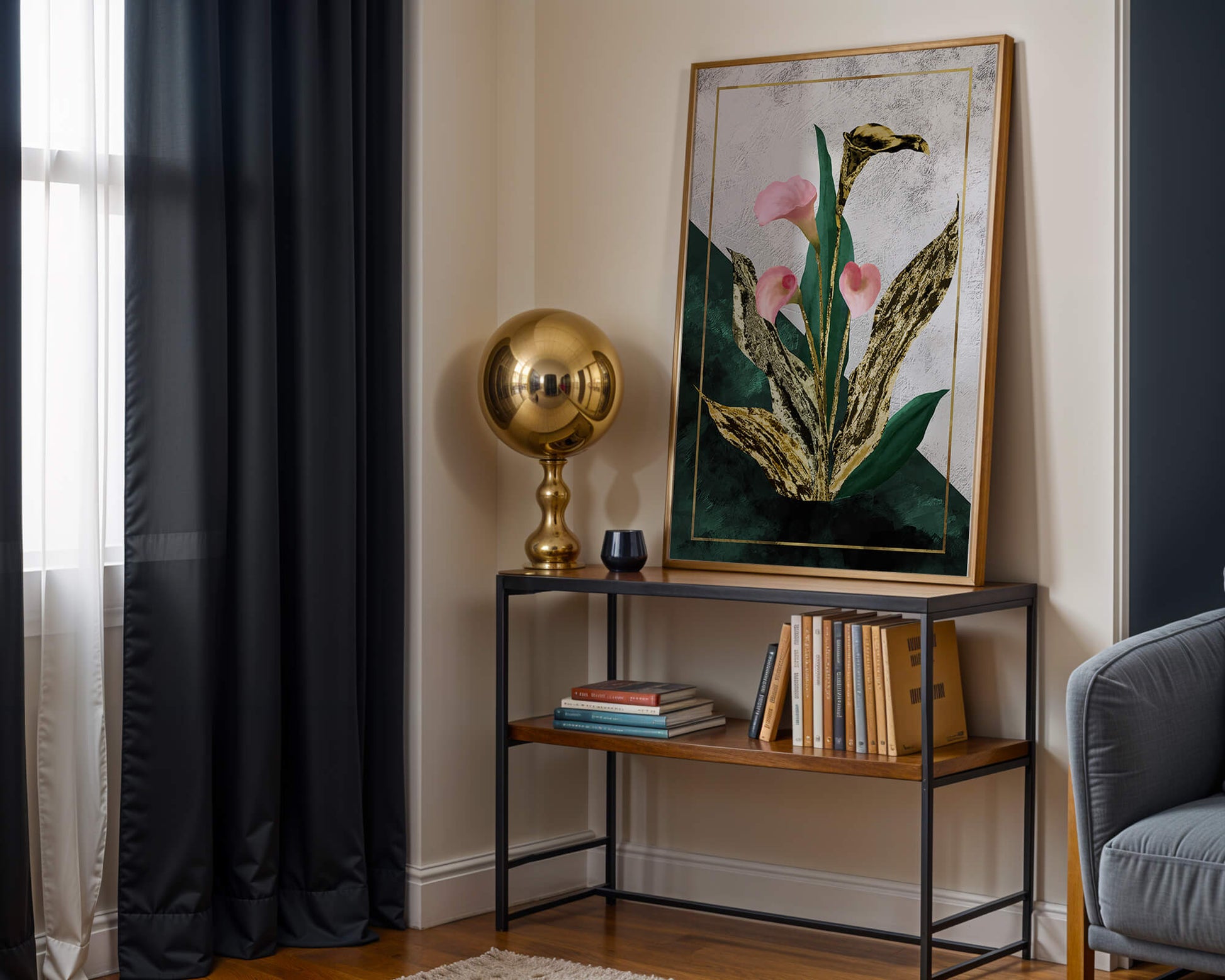 Abstrakte botanische Kunst mit rosa Calla-Lilien und goldenen Blättern