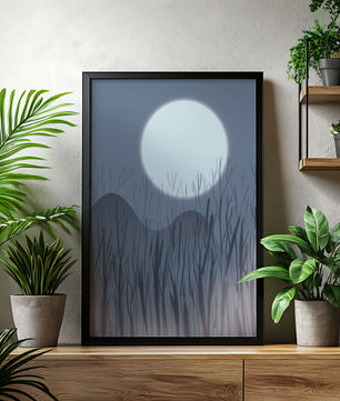 Ruhige Nachtlandschaft mit Vollmond und kahlen Bäumen