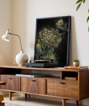 Œuvre élégante de chrysanthèmes dorés et verts sur fond sombre