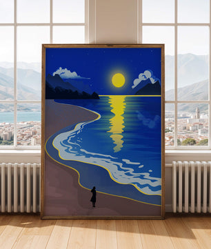 Plage au clair de lune avec montagnes et reflets sous le ciel nocturne