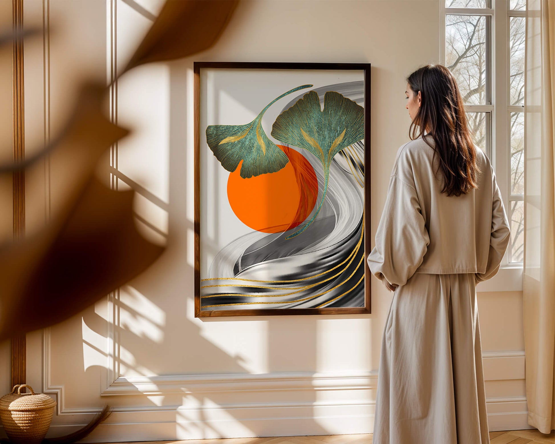 Hojas de Ginkgo abstractas con círculo naranja y ondas plateadas