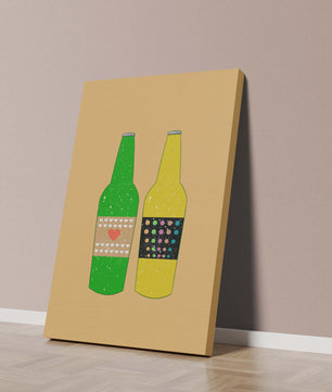 Ilustración de botellas de cerveza coloridas con etiquetas artísticas