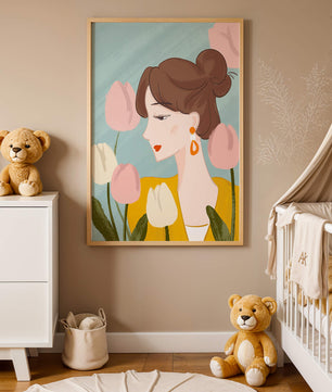 Illustration d'une femme avec des tulipes et des boucles d'oreilles élégantes