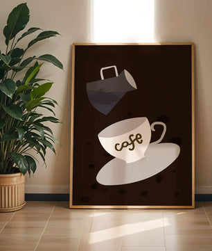 Taza de café minimalista con jarra vertiendo sobre fondo oscuro