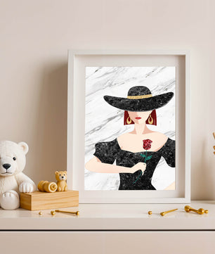 Elegante Frau mit stilvollem schwarzen Hut und roter Rose