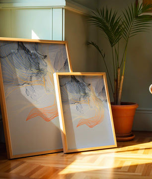 Elegantes abstraktes Design mit fließenden goldenen und orangefarbenen Linien auf blauem Hintergrund