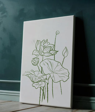 Botanische Illustration einer Lotusblume mit grüner Strichzeichnung auf weißem Hintergrund